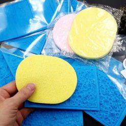 Thin sponge for making good impression from texture