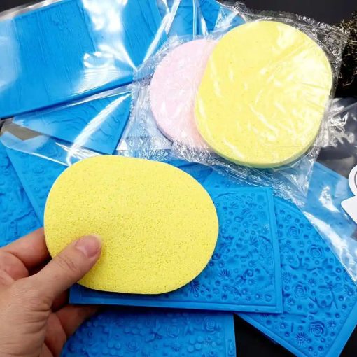 Thin sponge for making good impression from texture