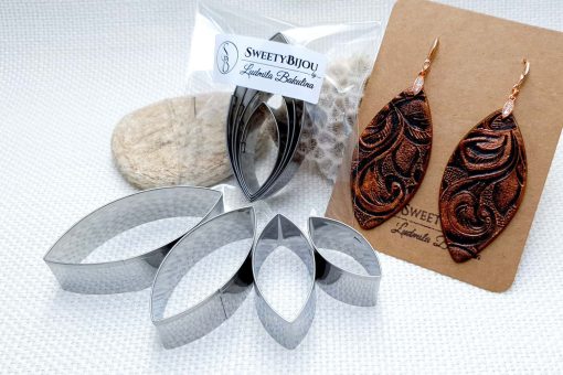 4-pcs Stainless steel petal-shapes cutters #22042