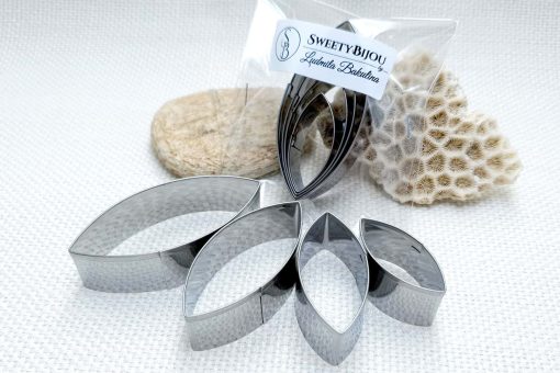 4-pcs Stainless steel petal-shapes cutters #22052