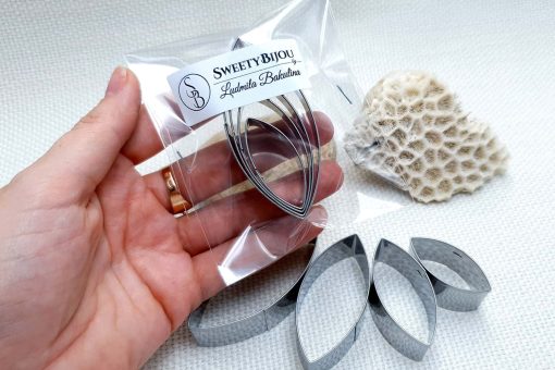 4-pcs Stainless steel petal-shapes cutters #22054