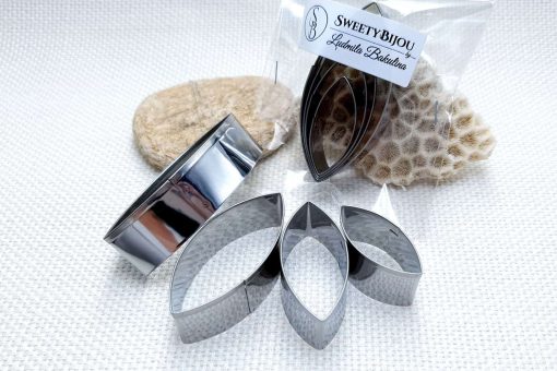 4-pcs Stainless steel petal-shapes cutters #22060