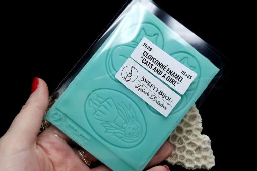 Cloisonne Enamel - Cats and a Girl #21849