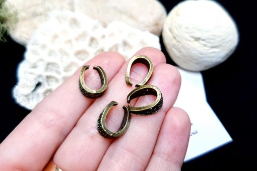 Bronze Baroque Style Pendant Pinch Bail - 14x10mm #22971