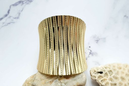 Bracelet metal base stripes pattern, golden color #23404