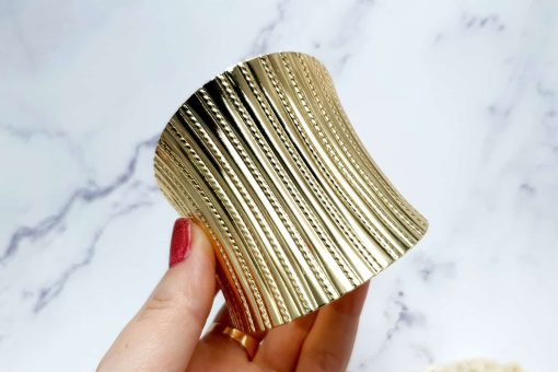 Bracelet metal base stripes pattern, golden color #23411