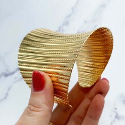 Bracelet metal base stripes pattern, golden color #23415