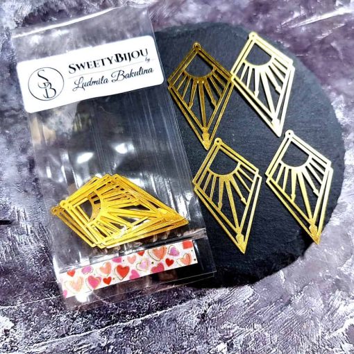 4 Raw Brass Charms "Arrows of the Sun" #33948