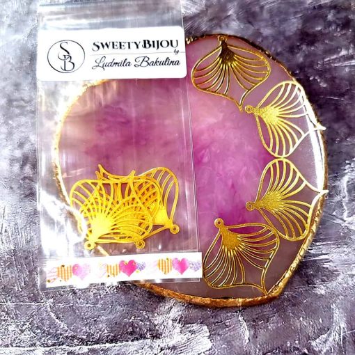 4 Raw Brass Charms "Golden Palm Leafs" #33971