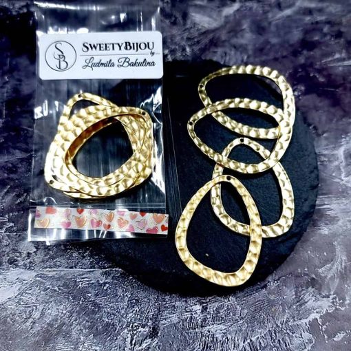 4 Matt Golden color Charms "Triangles" #34029