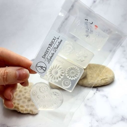 4 Super Quality Molds "Flowers and Leafs" #39893