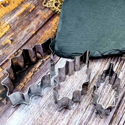 3 Cutters of Poinsettia Leafs #52594