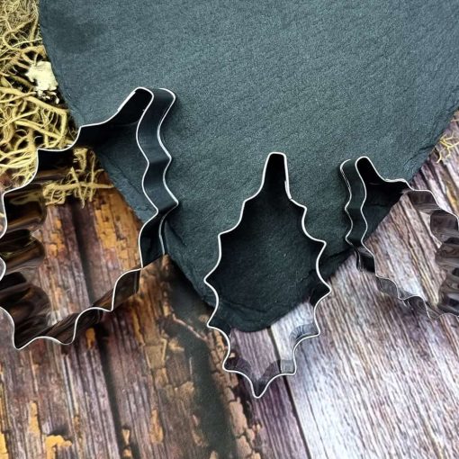 3 Cutters of Poinsettia Leafs #52596