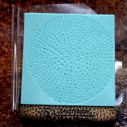 Victoria Water Leaf #156739