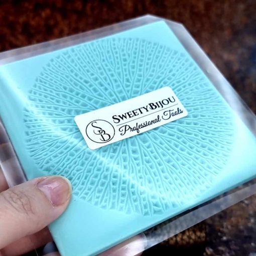 Victoria Water Leaf #156744